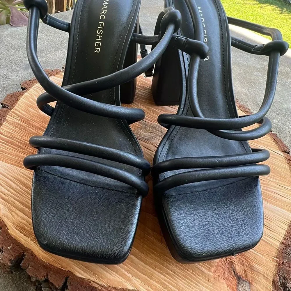 Marc Fisher Godea Strappy Platform Sandal Black Size 7.5 New